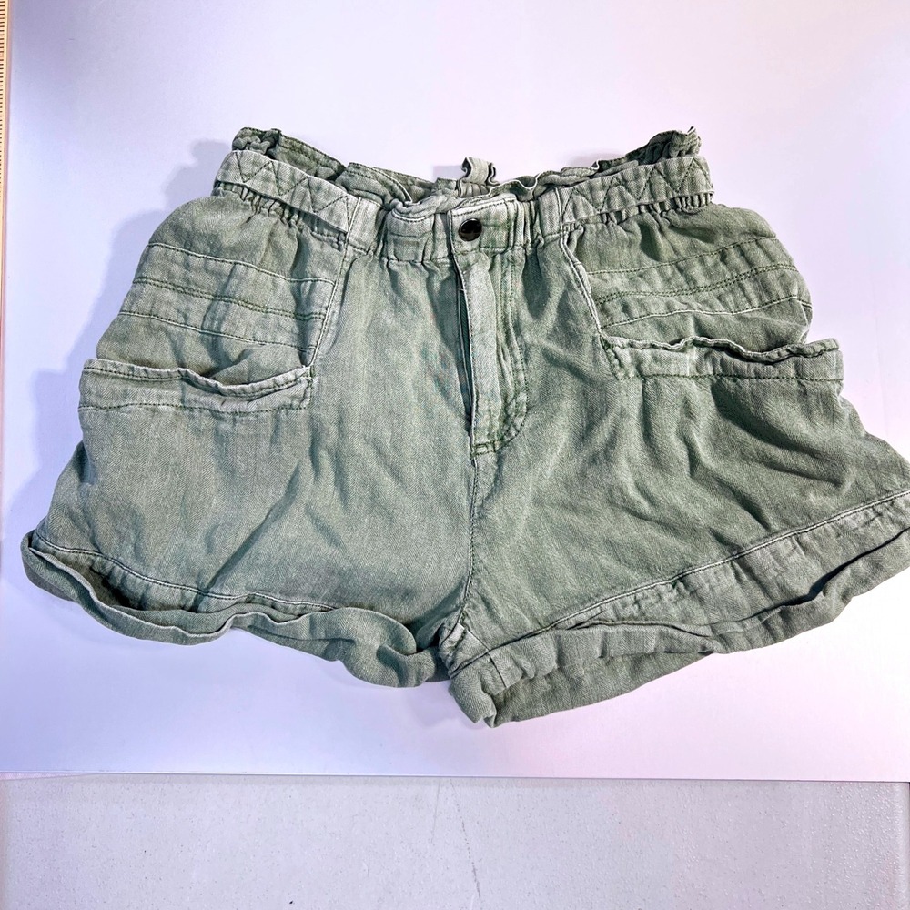 Free People Sage Green Linen Blend Paperbag Waist Utility Shorts XS cute trendy